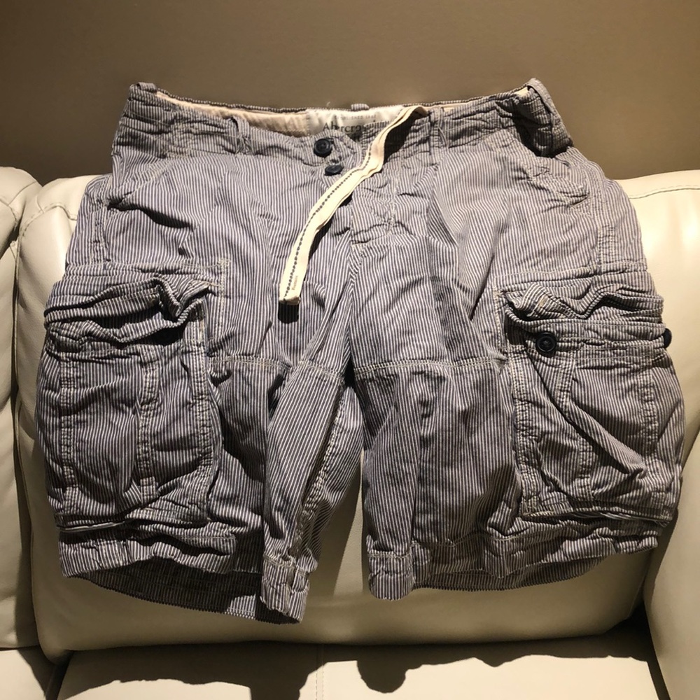 Abercrombie & Fitch cargo shorts